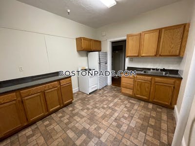 Brighton Beautiful One Bed One Bath Apartment Available on Commonwealth Avenue in Brighton.  Boston - $2,325 50% Fee