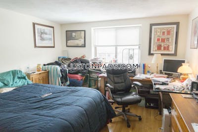 Allston Apartment for rent 2 Bedrooms 1 Bath Boston - $3,200