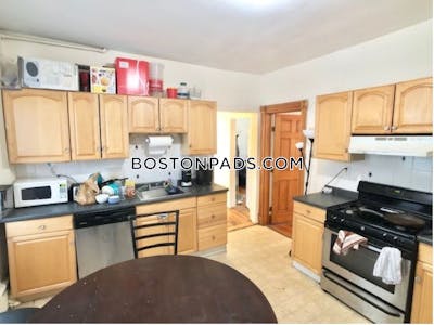 Mission Hill 3 Bed 1 Bath on Darling St in Mission Hill Boston - $4,200