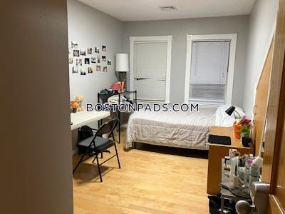Brighton Deal Alert! Amazing 4 Bed 2 Bath apartment right on Commonwealth Ave Boston - $5,000