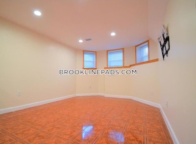 Brookline 2 Bed 2 Bath Brookline  Boston University - $3,600 No Fee