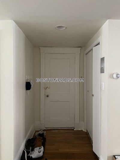 Brookline Deal Alert! Spacious 2 bed 1 Bath apartment in Winthrop Rd  Washington Square - $2,950