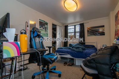 Fenway/kenmore 4 Beds 2 Baths Boston - $7,000